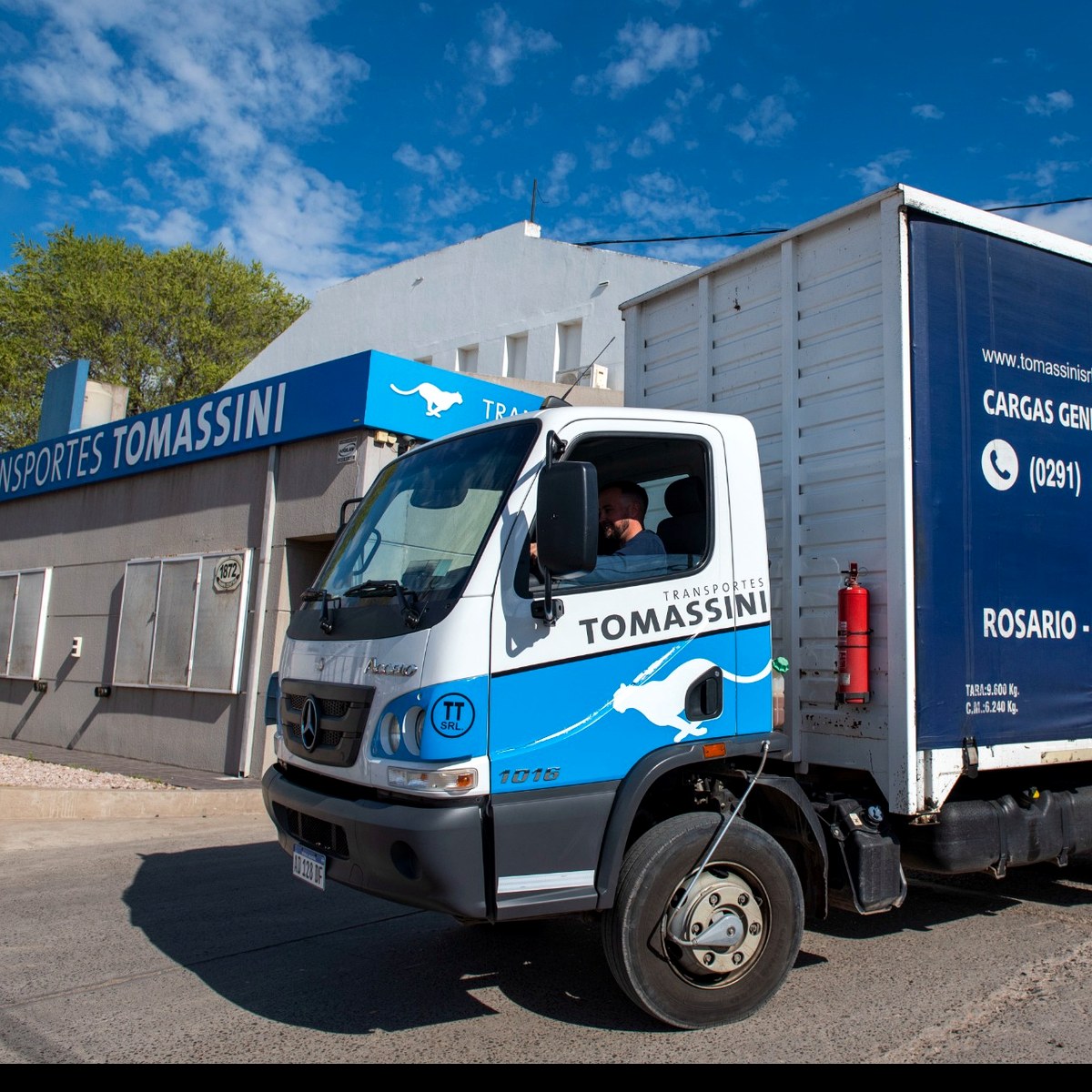Detalle de la sucursal y operación de Transportes Tomassini.